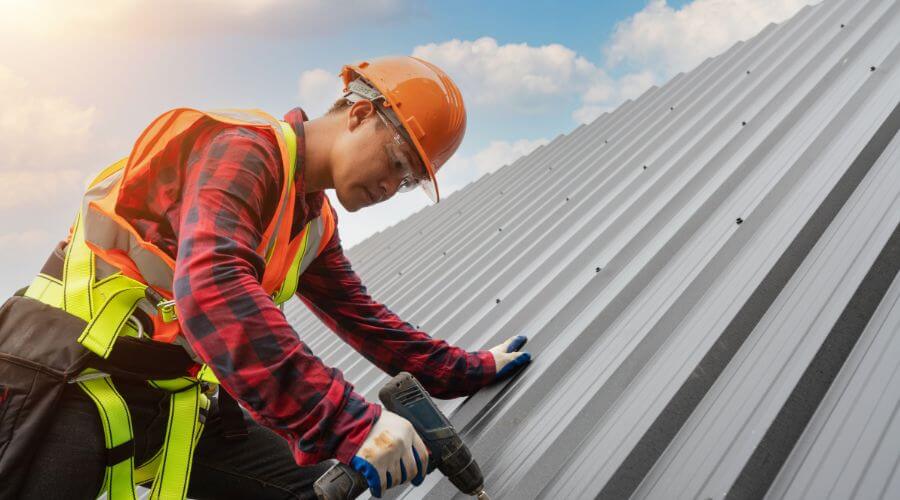 Professional gutter cleaning in Driggs, ID